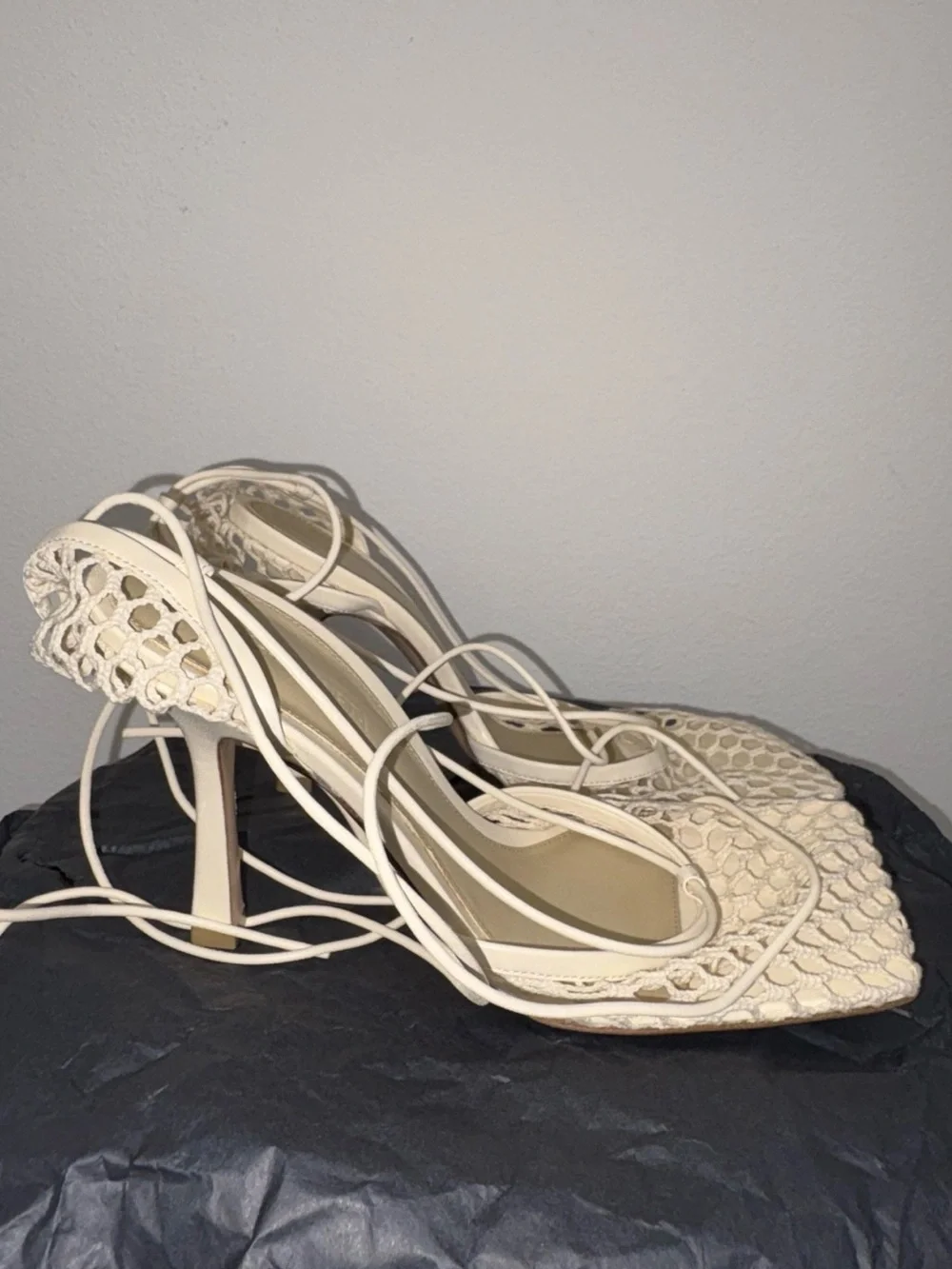 Bottega Veneta Cream Leather Mesh Accents D'Orsay Pumps Strappy Heels Size 38